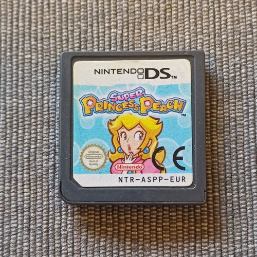 Super Princess Peach Nintendo DS used in excellent condition
