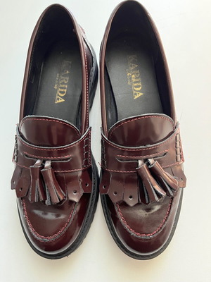 Karida loafers like new, size 38, burgundy