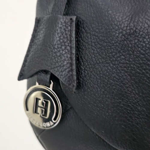 Hexagona shoulder bag like new, black