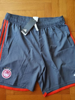 Olympiacos Football Shorts new, size Large