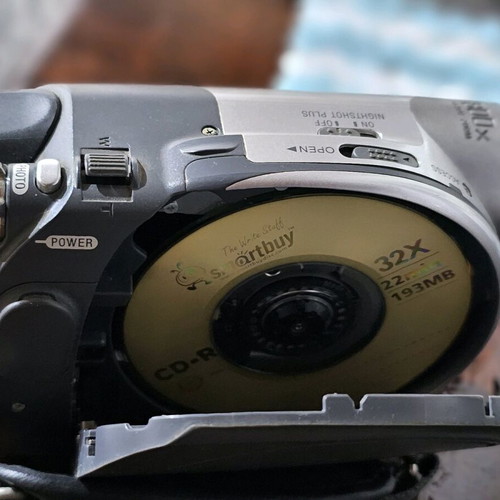 Sony Handycam with Carl Zeiss Vario-Tessar lens like new, DVD-RW support