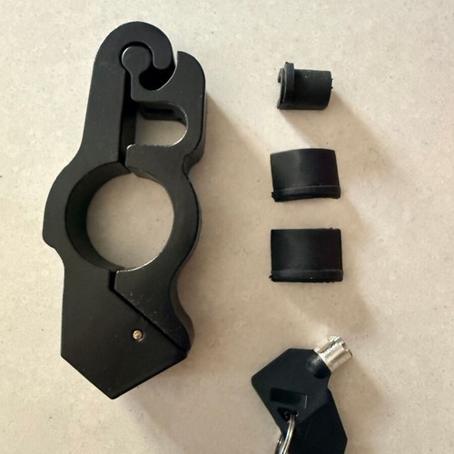 Motorcycle lock new with 2 keys, heavy-duty metal