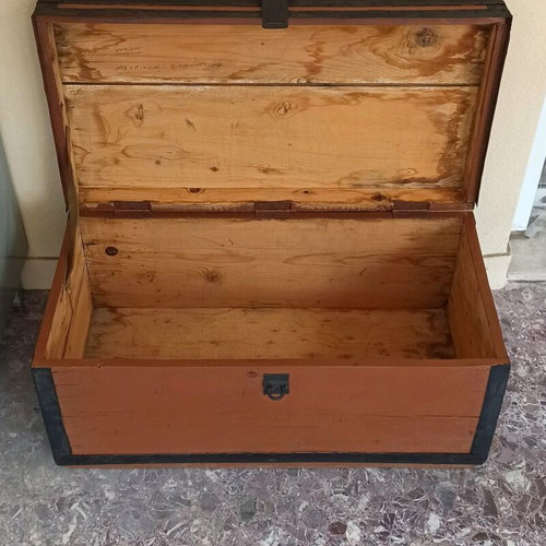 Wooden trunk vintage 1960 used with metal reinforcements