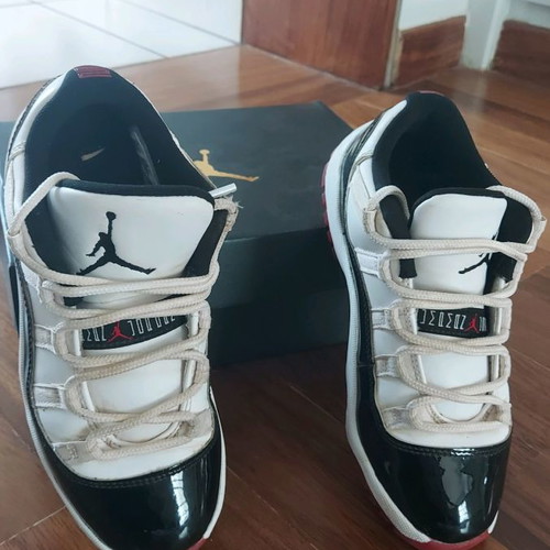 Nike Jordan kids barely worn authentic with their box!