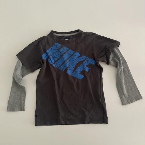 Nike boys' layered look shirt size 6-7 years like new