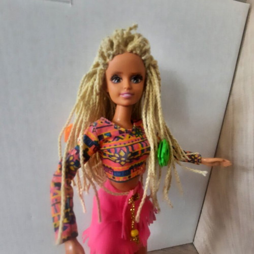 Sindy Crimp & Bead doll Hasbro 1994 used, original clothes