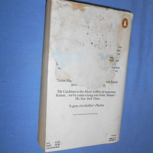 Congo by Michael Crichton used book in Greek