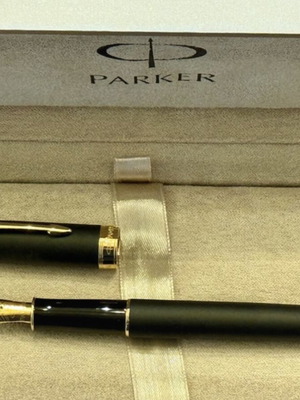 Parker pen set like new