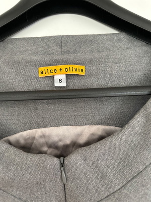 Alice + Olivia wool gray dress size 6 US used