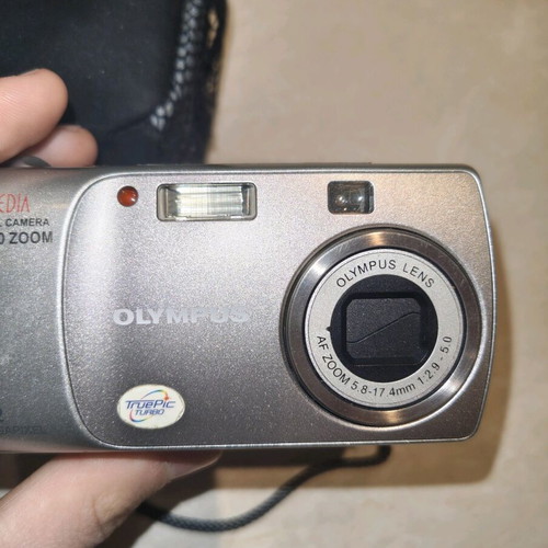 Olympus camera like new with case