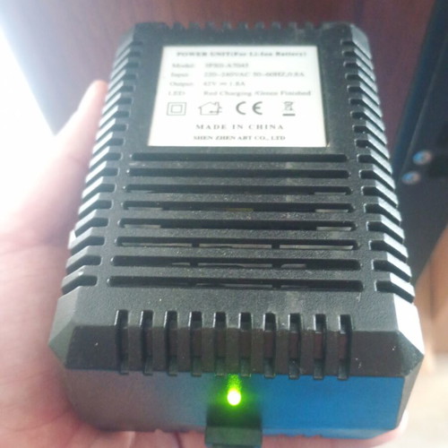 Lithium battery charger (Li-ion)
