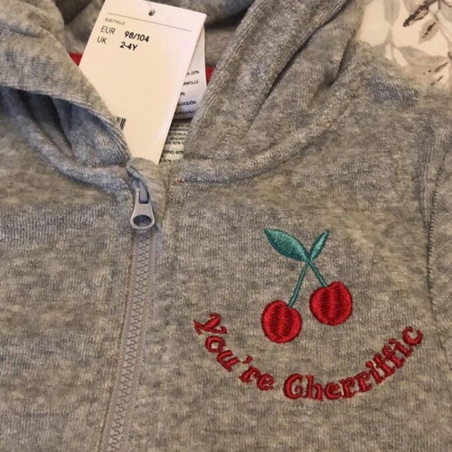 H&M Robe new with hood size 3-4 gray and red