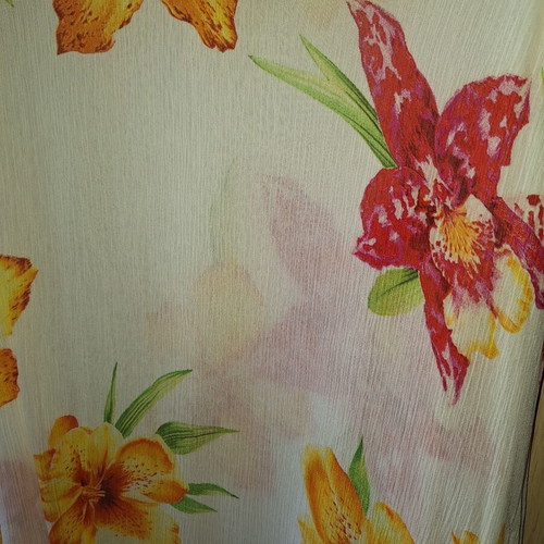 Happening women's blouse like new, size 38, white multicolor