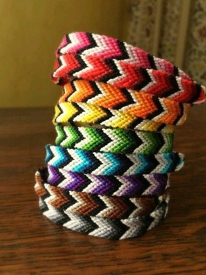 Βραχιόλι macrame κατόπιν παραγγελίας σε χρωματικό συνδυασμό