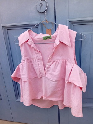 Pink blouse with buttons like new, summer style