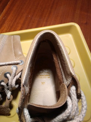 Kickers ankle boots beige size 37 like new, classic style
