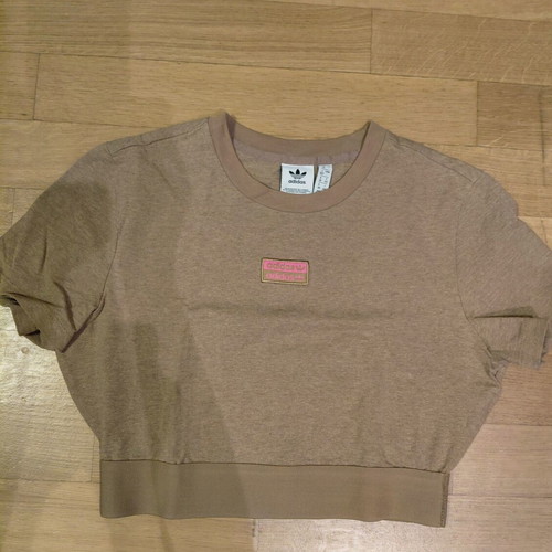 Adidas crop-top shirt new, beige with pink logo, size M