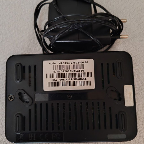Mag 254 IPTV set top box full HD, like new