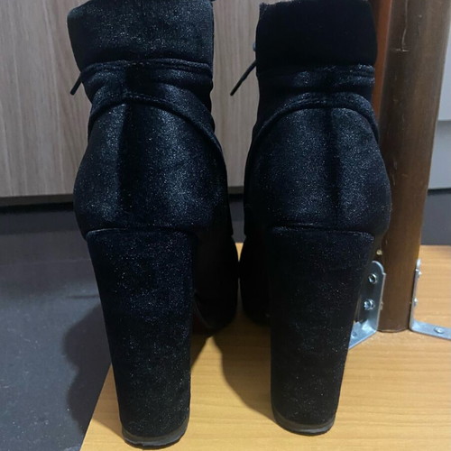 Black velvet ankle boots used, size 38, 11cm heel