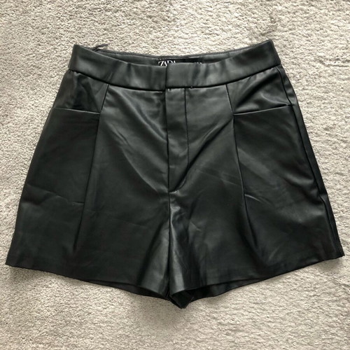 ZARA women's black shorts like new, size S