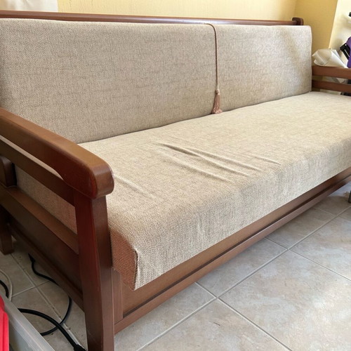 Baule sofa like new in excellent condition
