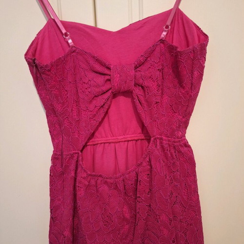Paranoia fuchsia dress small like new with lace detail