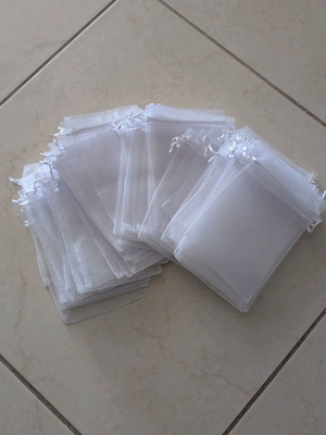 White pouches new, pack of 70 pieces, size 10x15