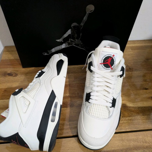 Air Jordan 4 Retro OG Flight Club EU 44 new, black and white