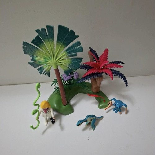 Playmobil 6687 Lost Island Super 4 set like new