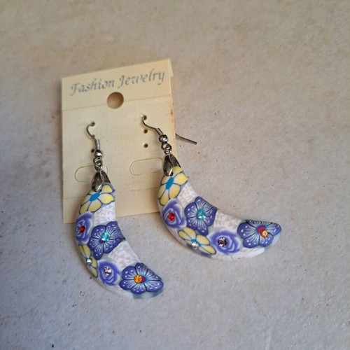 Multicolored crescent moon earrings with stones new