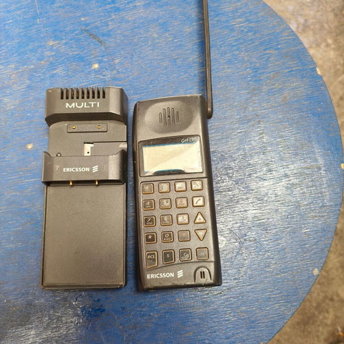 Ericsson GH198 mobile phone used