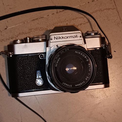 Nikon Nikkormat EL 35mm Film Camera with Nikkor-S 35mm f/2.8 Lens like new