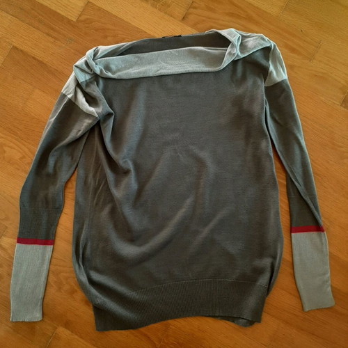 Sisley long blouse with belt like new, gray and pink