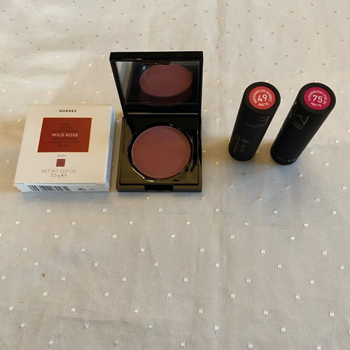 Korres makeup set new with dusty pink blush and matte lipsticks