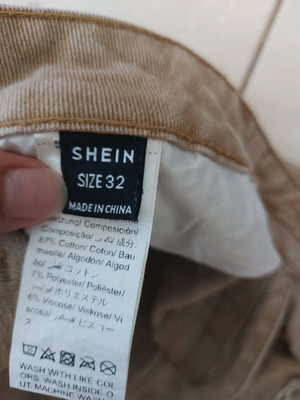Women's denim shorts like new, size XL, beige
