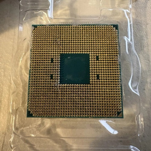 Ryzen 3 2200G processor like new, no cooler or box
