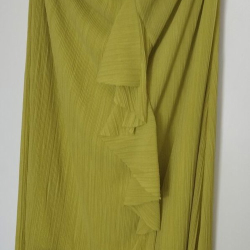 Mango midi pleated skirt like new, yellow-green, size Large