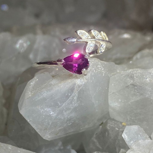 Silver ring with natural rhodolite garnet and moissanite, new