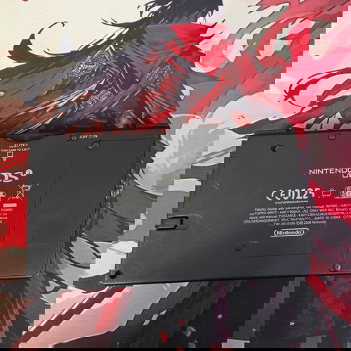 Nintendo DSi като нов с стотици игри и 32GB карта