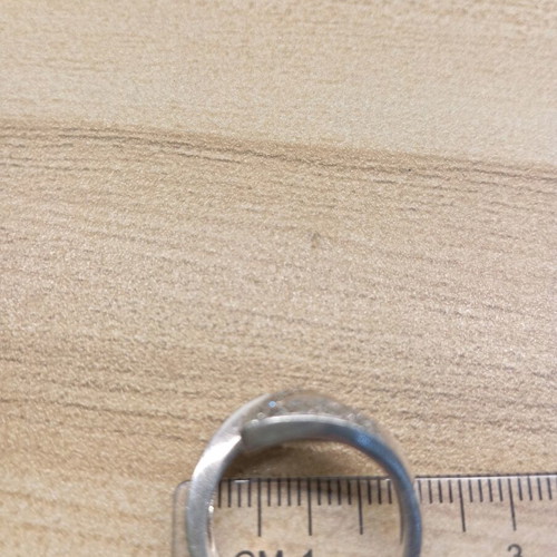 Silver 925 ring with zirconia like new