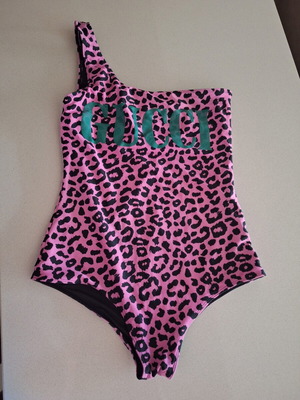 Gucci one-shoulder swimsuit like new, black and pink, size L