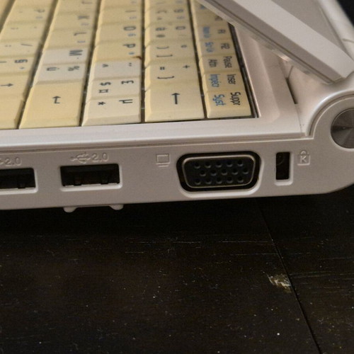 Asus eee PC 4G 1Gb with 16GB SD card Android OS used