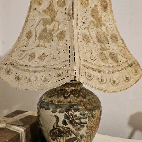 Satsuma table lamp like new, authentic Japanese porcelain with leather shade