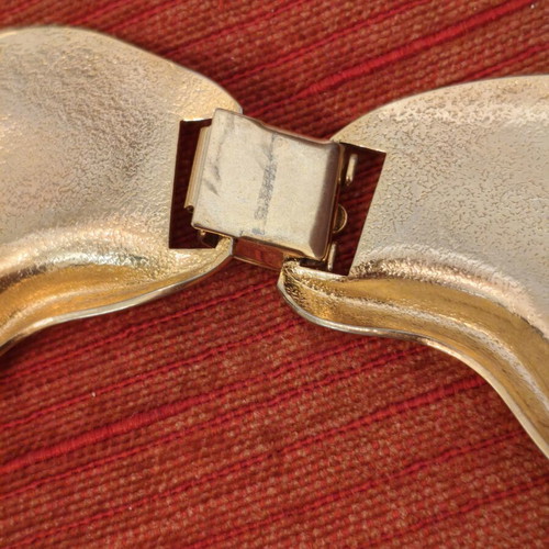 Vintage Statement Gold Collar Necklace like new, 1970s design
