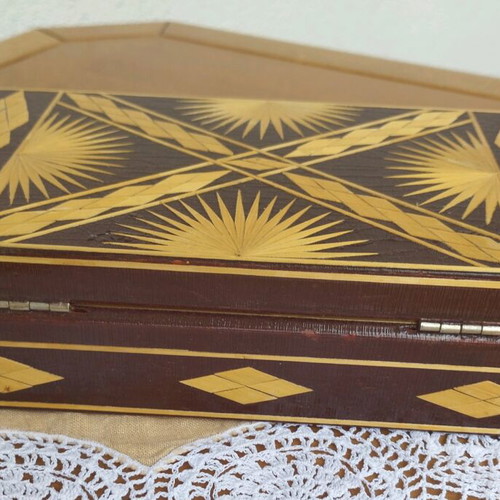 Russian Marquetry Jewelry Box vintage, handmade straw and wood