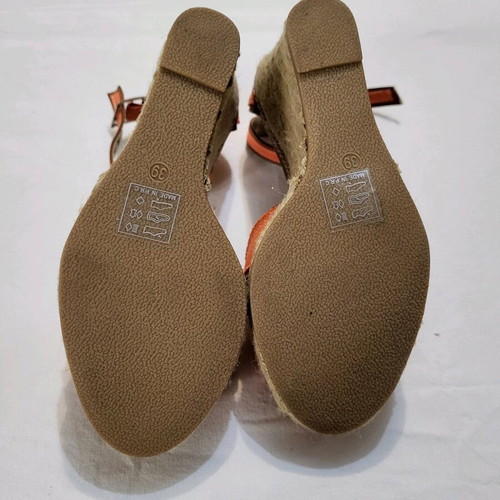 Bozikis orange platform shoes size 39 new