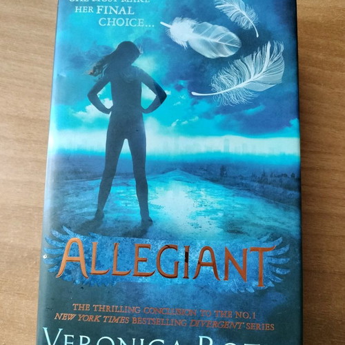 Allegiant book like new condition