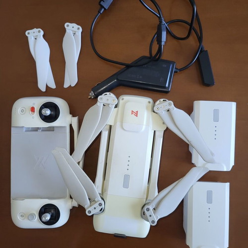 Fimi X8 SE 2020 drone used with bag, 3 batteries and car charger
