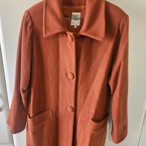 Forel women's coat in tan/orange size L like new