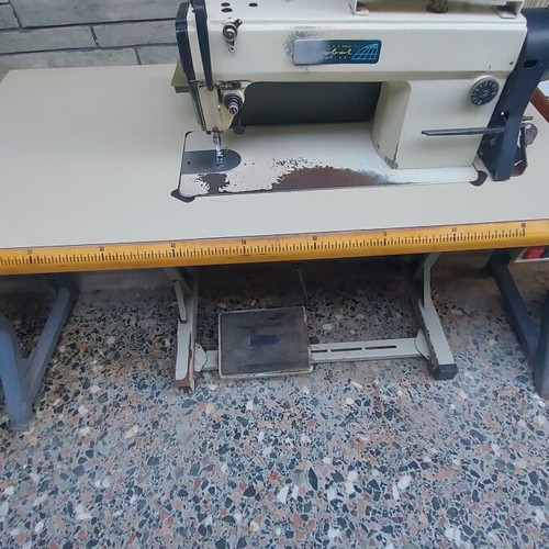 Professional sewing machines used, Yuki, Clompal automatic, Yiamato three-thread
